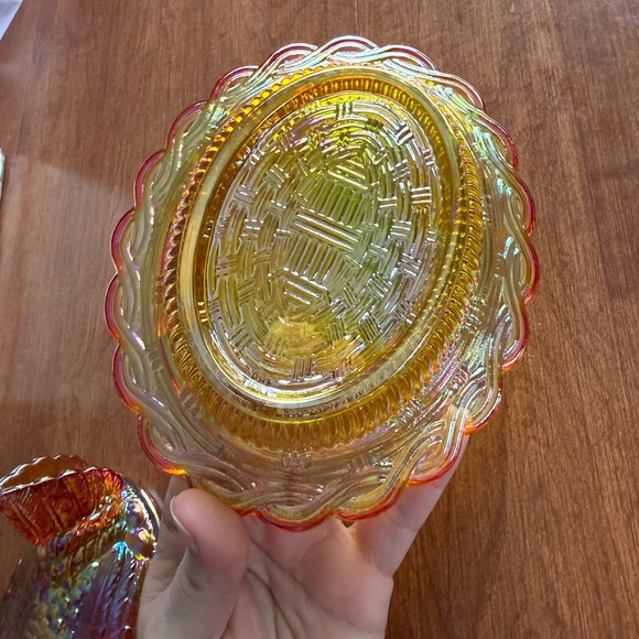 Stunning Mosser Marigold 6 inch hen on nest. Glower! - Picture 8 of 12